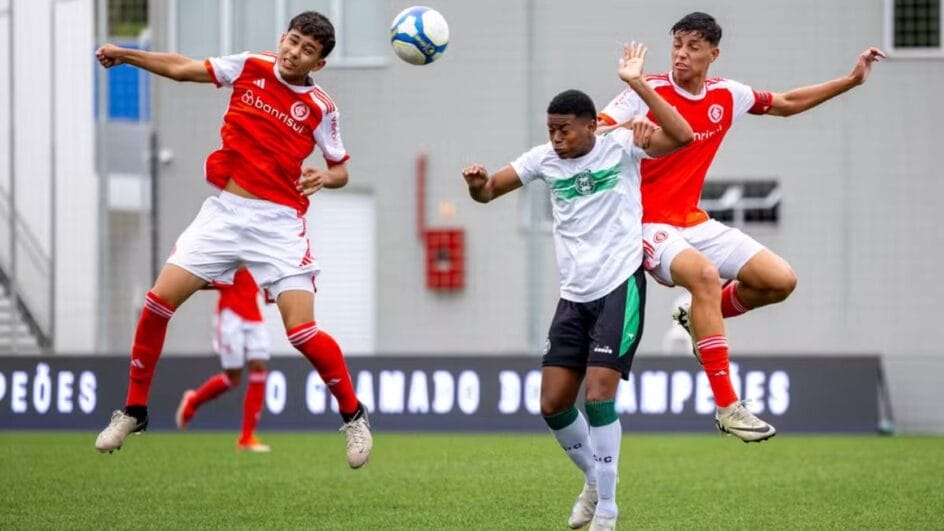 Coritiba e Inter abrem as disputas (Foto: Roberto Zacarias, Copa Limonta)