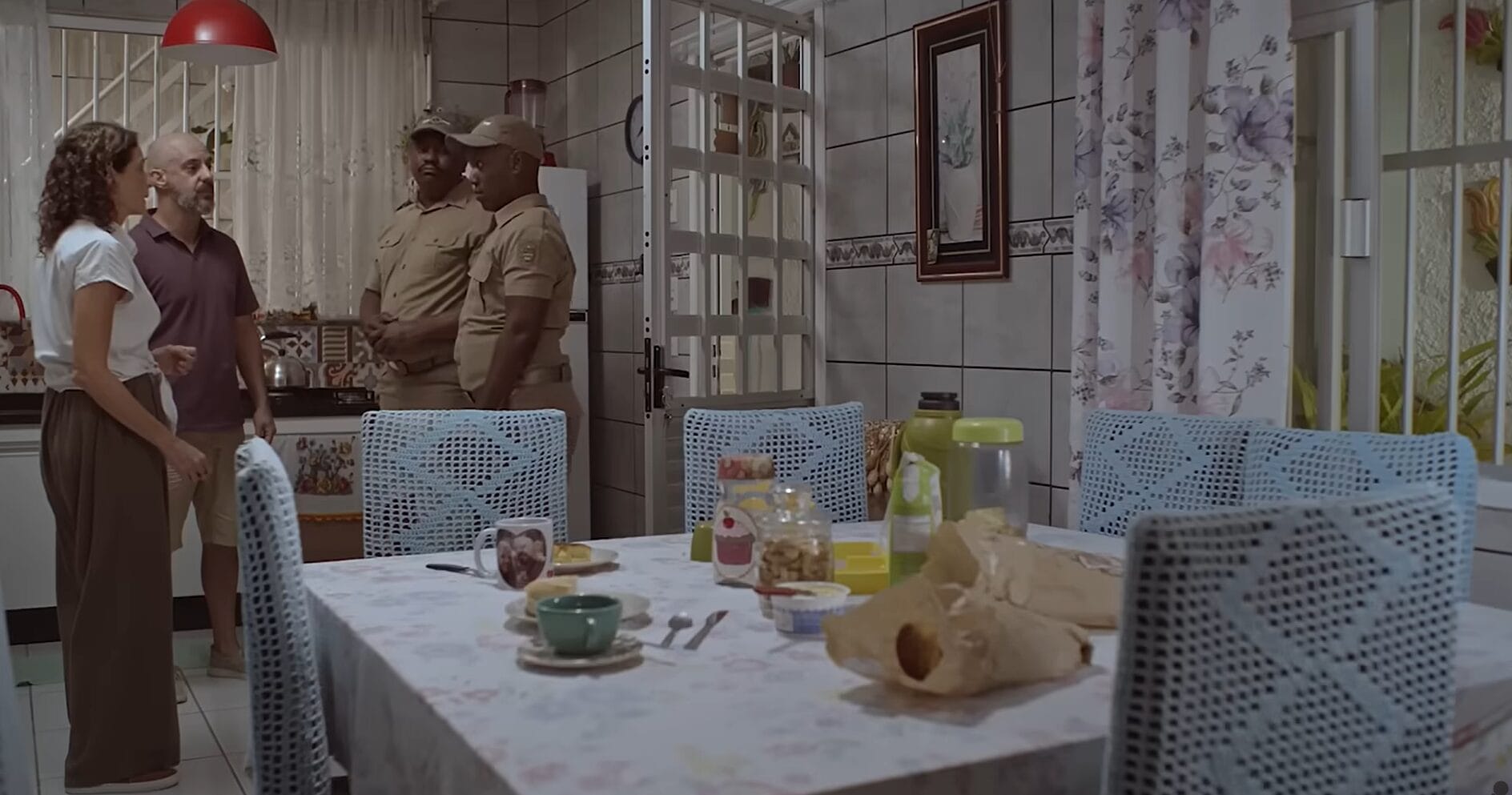 Cena do filme Livros Restantes