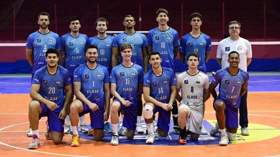 Elenco do time de vôlei de Florianópolis posando para foto da Superliga Masculina B 202526
