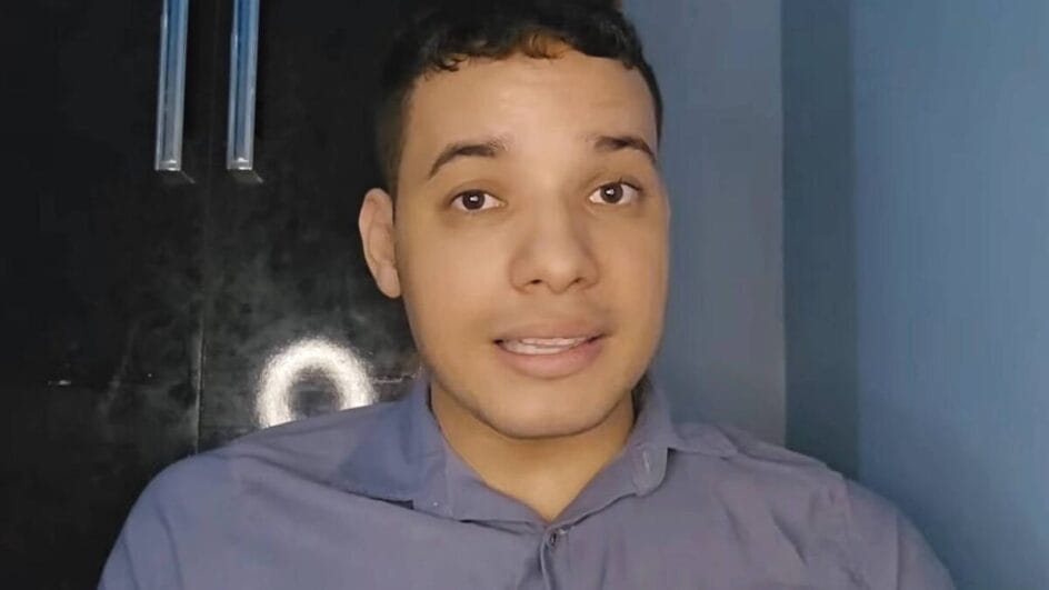 Foto mostra jovem chamado Edcley de Souza Teixeira