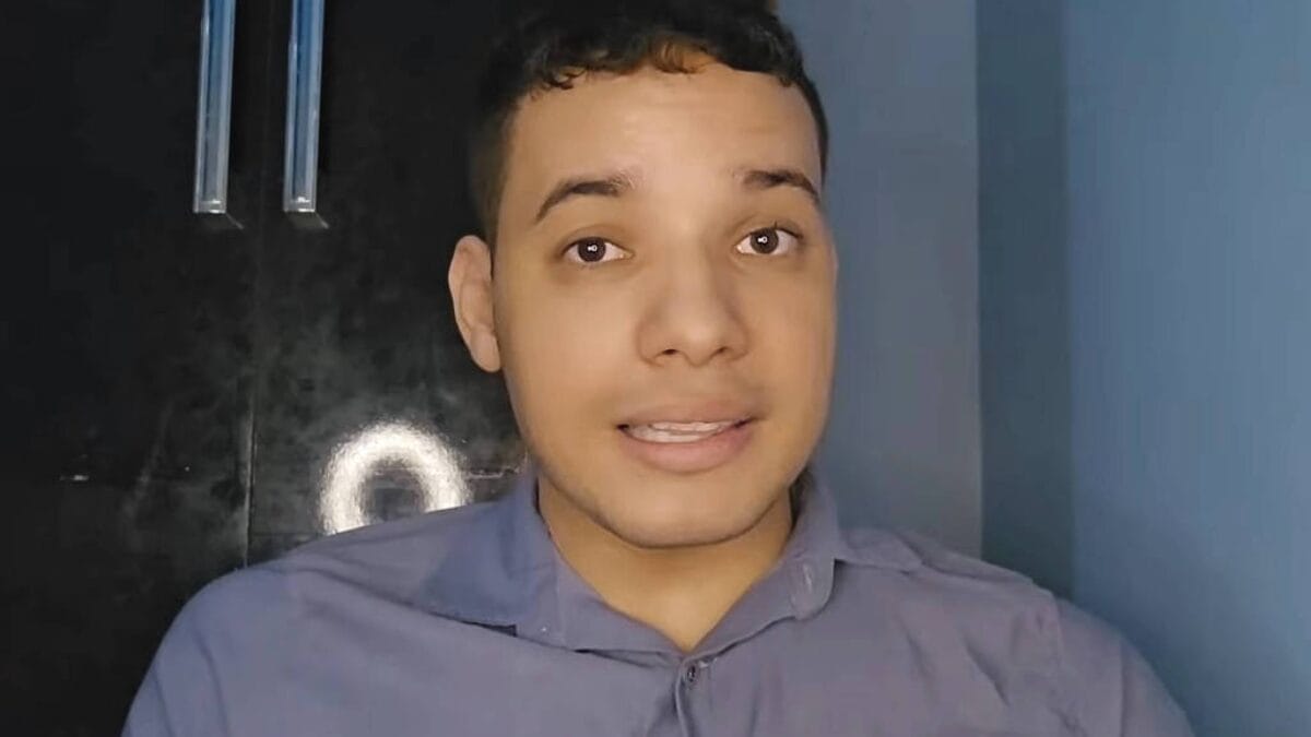 Foto mostra jovem chamado Edcley de Souza Teixeira 