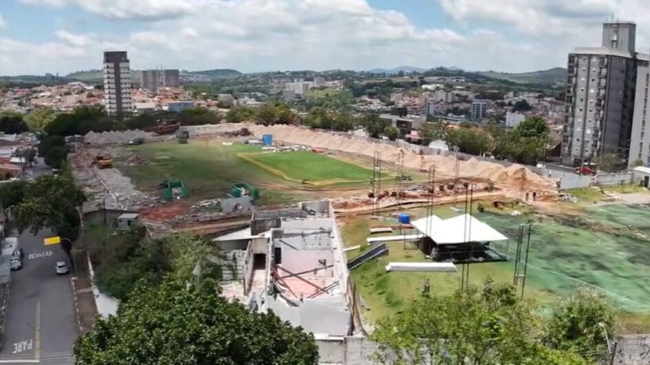 Estádio do Bragantino, time da Série A, aparece completamente demolido