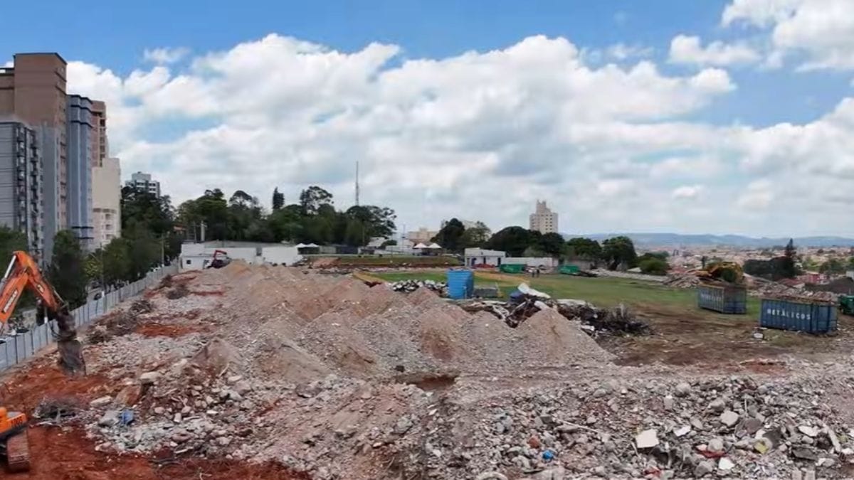 Estádio do Bragantino, time da Série A, aparece completamente demolido