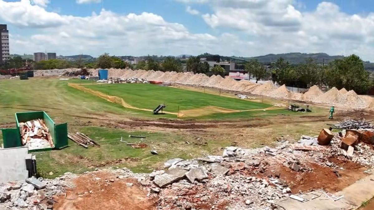Estádio do Bragantino, time da Série A, aparece completamente demolido