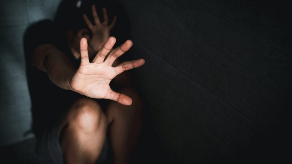 Florianópolis inicia série de ações pelo fim da violência contra as mulheres (Foto: Imagem Ilustrativa, Canva, Reprodução)