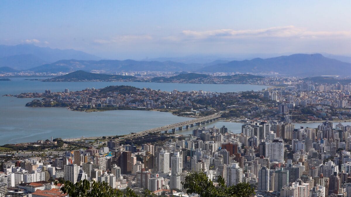 Conheça seis trilhas para fazer em Florianópolis durante o feriadão (Foto: Alan Pedro, Arquivo NSC)