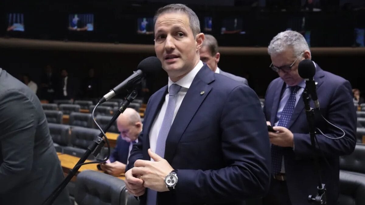 Deputado Guilherme Derrite (PP-SP), relator do PL Antifacção, apresentou quinto parecer.