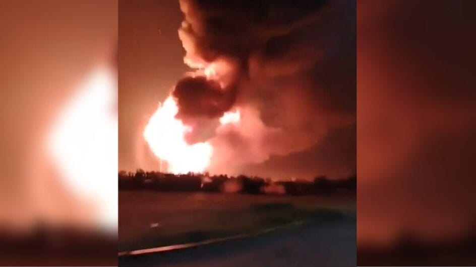 Uma série de explosões causou um incêndio de grandes proporções no parque industrial Carlos Spegazzini, na região de Ezeiza, na Grande Buenos Aires, Argentina