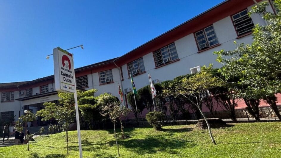 Justiça mantém demissão de médico que faltou trabalho mais de 60 vezes em hospital de SC