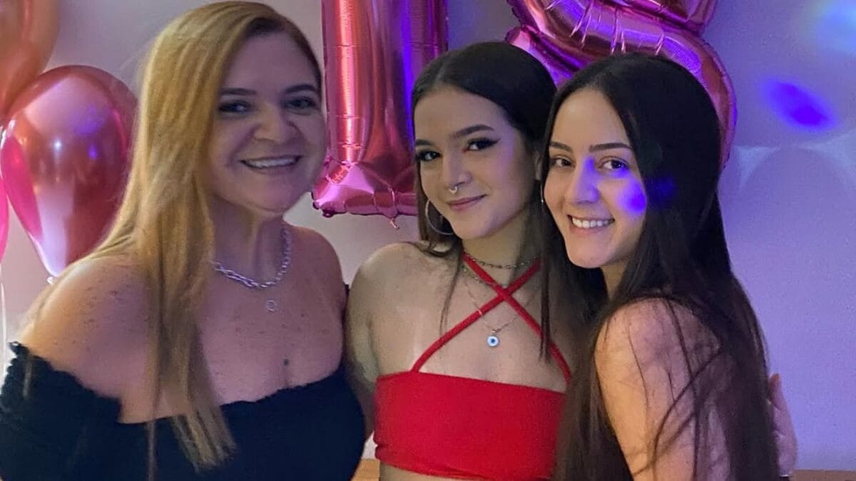 Mãe da atriz Mel Maia, Debora Maia