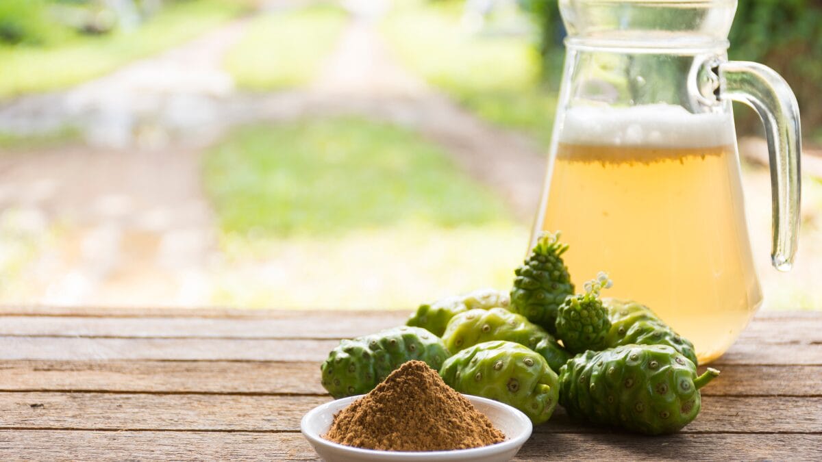 O Noni emagrece? O resultado pode ser um dano grave ao fígado