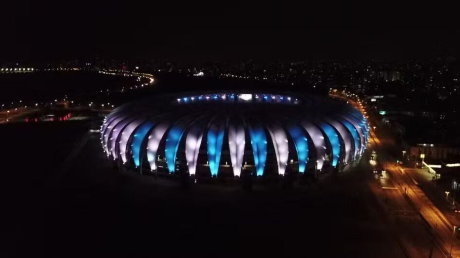 Beira-Rio em homenagem ao Maradona (Foto: Ricardo Duarte, Divulgação Inter)