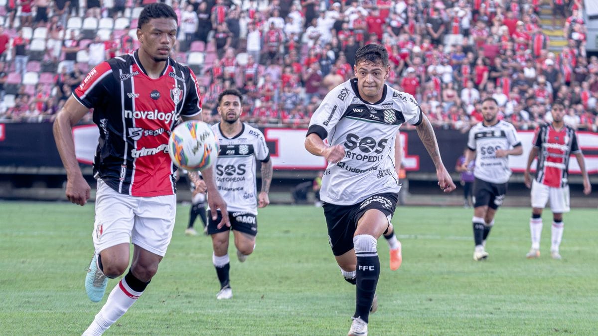 Primeiro jogo da final teve vitória do Figueira (Foto: Patrick Floriani)