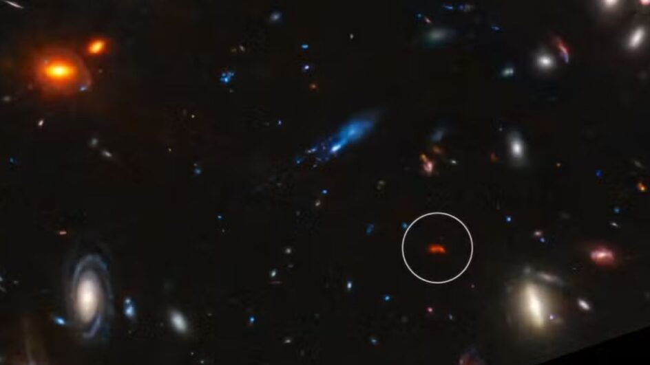 Galáxia Y1 pode explicar a rapidez da evolução do Universo após o Big Bang (Foto: NASA, ESA, divulgação)