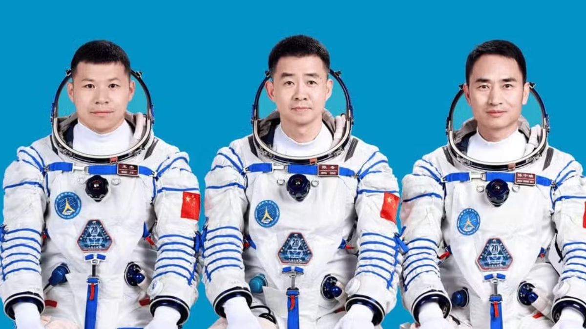 Astronautas chineses estavam no espaço desde abril (Foto: CNSA, divulgação)