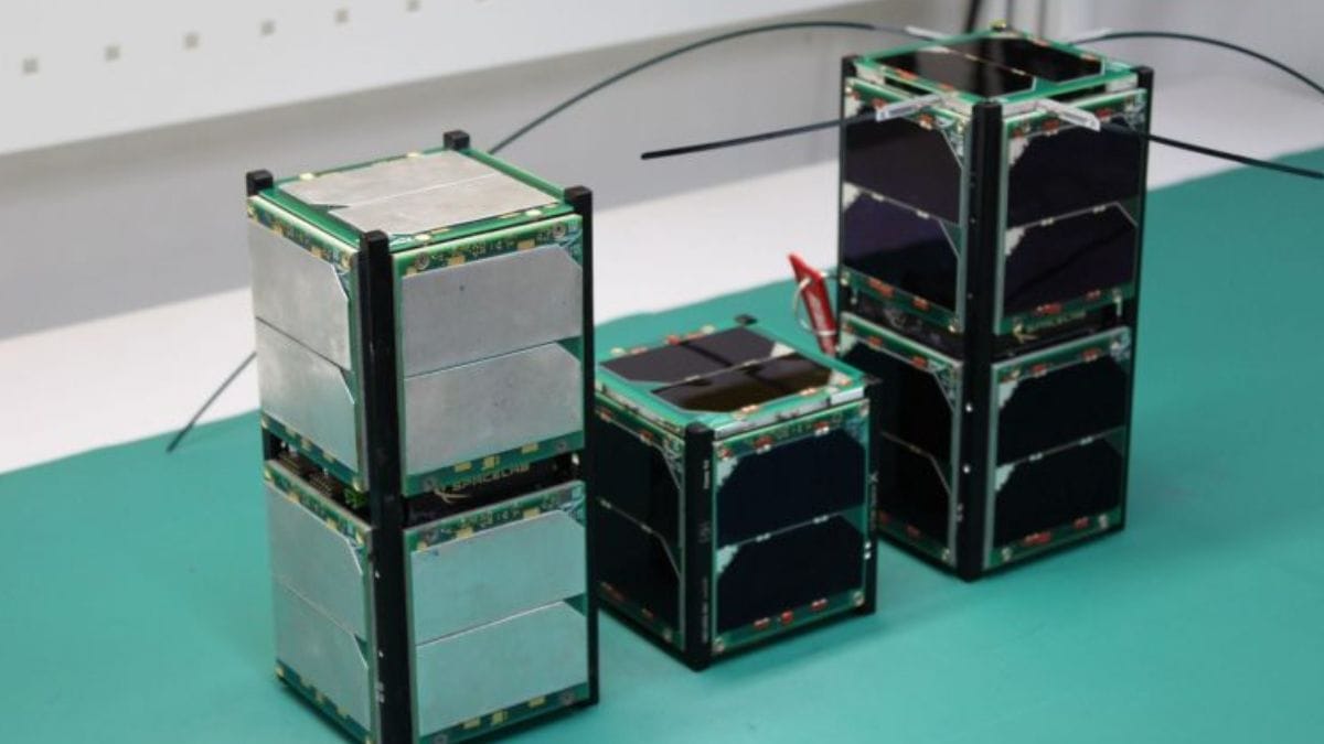 Satélites desenvolvidos na UFSC estarão à bordo do primeiro foguete comercial lançado a partir do Brasil (Foto: SpaceLab, UFSC, divulgação)