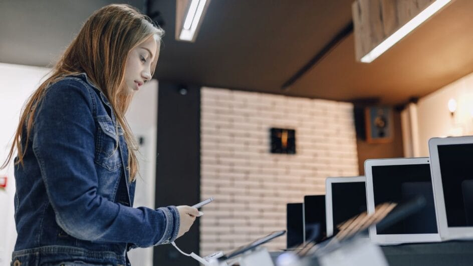 Smartphones, dispositivos eletrônicos e utensílios domésticos são as apostas de vendas na Black Friday (Foto: banco de imagens)