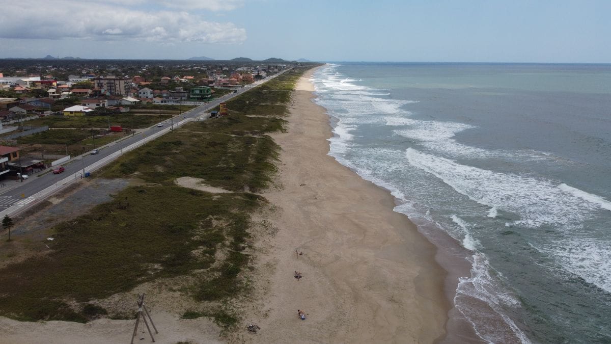 praia do ervino em são francisco do sul