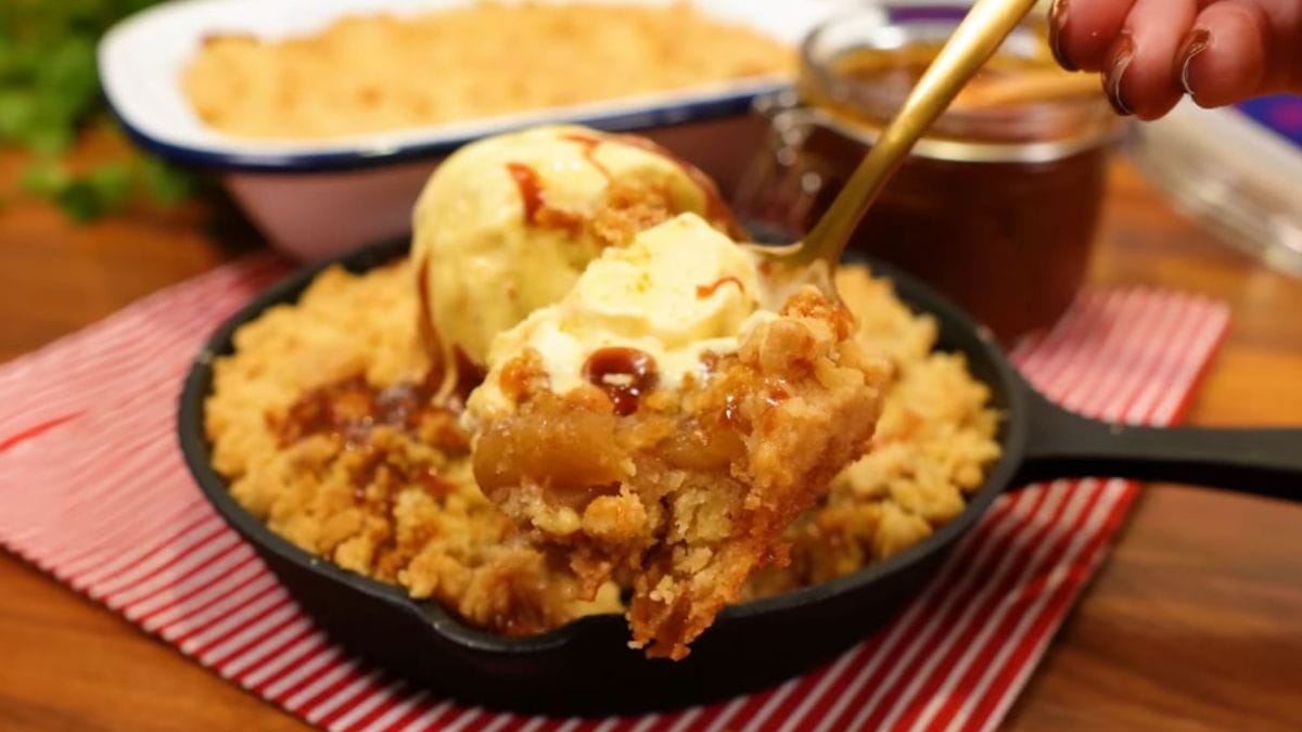 Torta de maçã fica deliciosa para o café da tarde