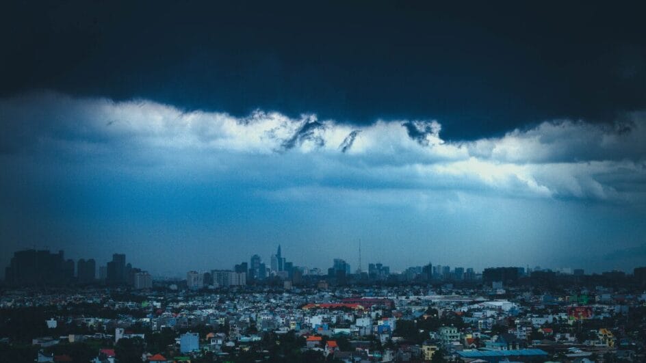 SC e RS entram em alerta de perigo por tempestade em meio a previsão de ciclone