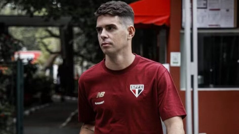 Oscar em viagem do São Paulo (Foto: Rubens Chiri, saopaulofc)