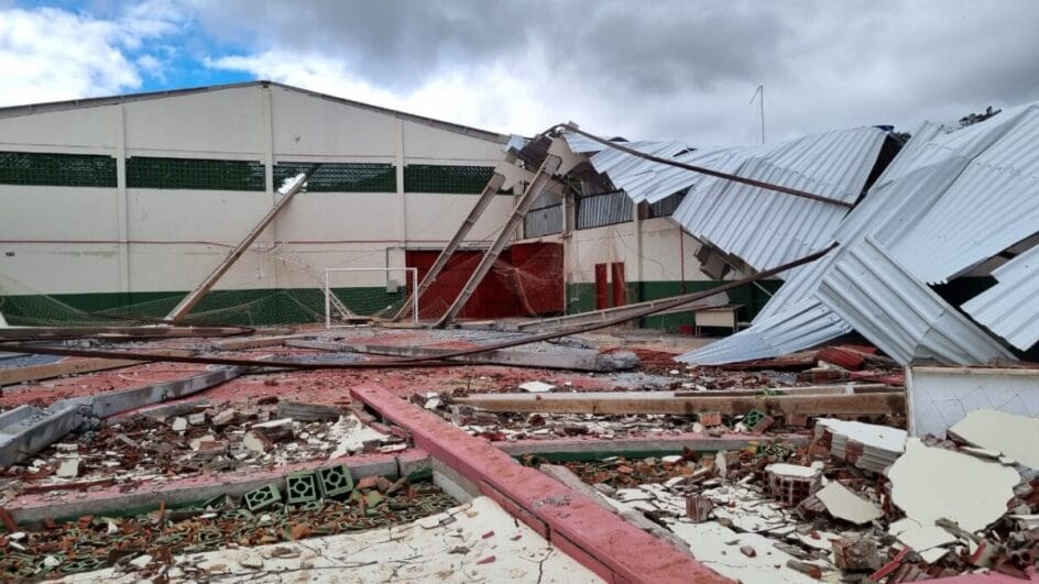 Tornado é confirmado em cidade de SC, diz Defesa Civil (2)