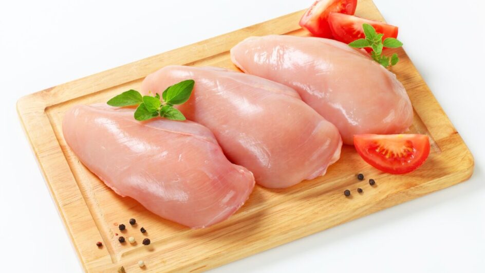 Três alimentos melhores que o peito de frango na meta diária de proteína