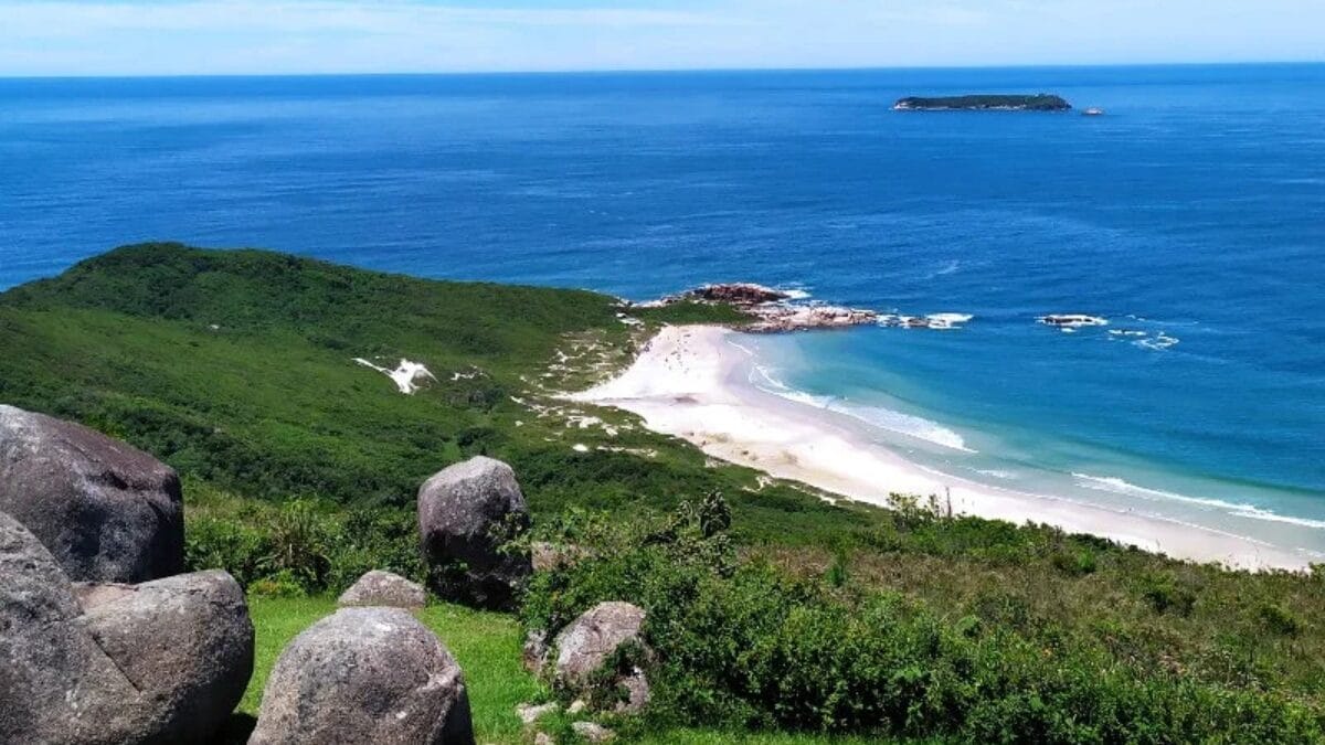 Trilha do Dólmen da Oração (Foto: @trilhasemsc, Reprodução)