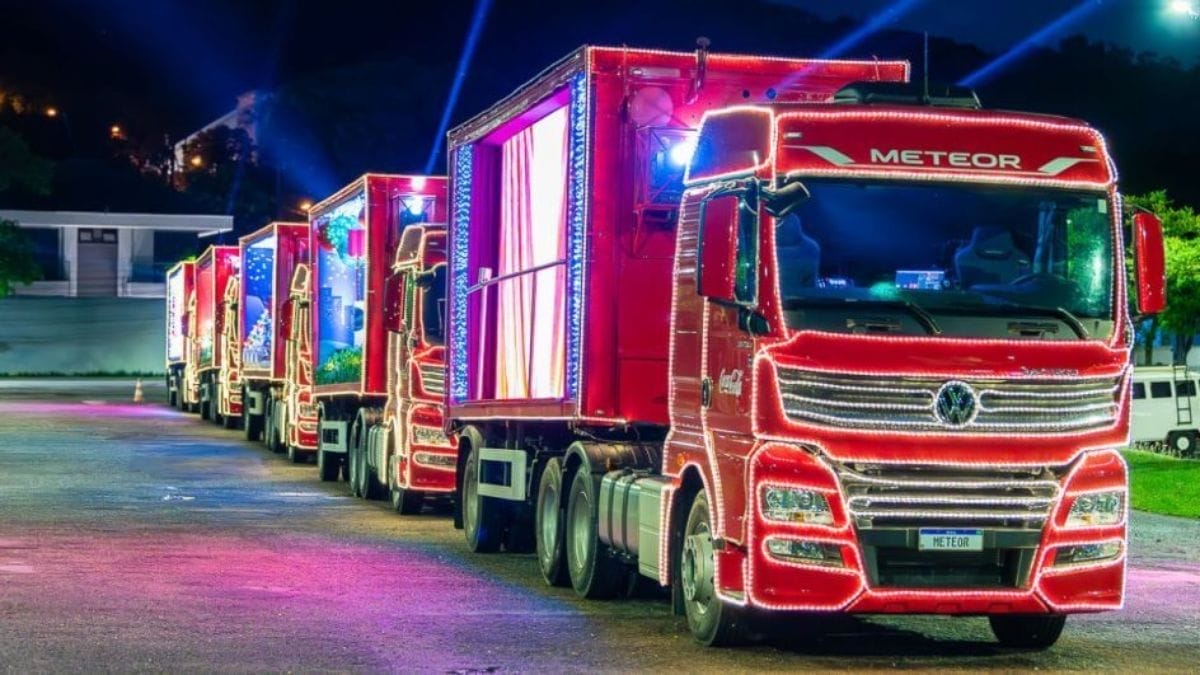 carretas da caravana de natal da coca-cola