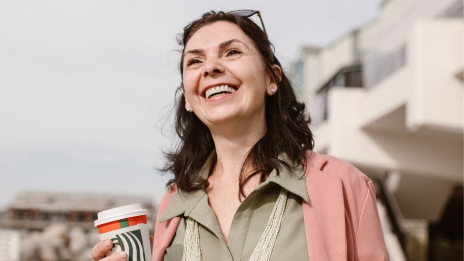 Vitória na menopausa: FDA derruba exigência de 'tarja preta' para reposição hormonal