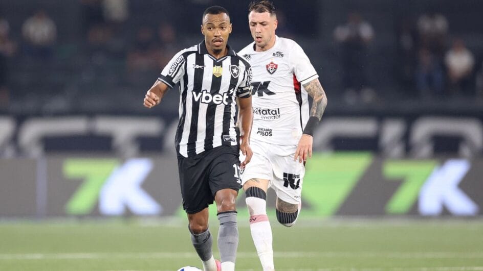 Vitória é o mandante da partida (Foto: Vitor Silva)