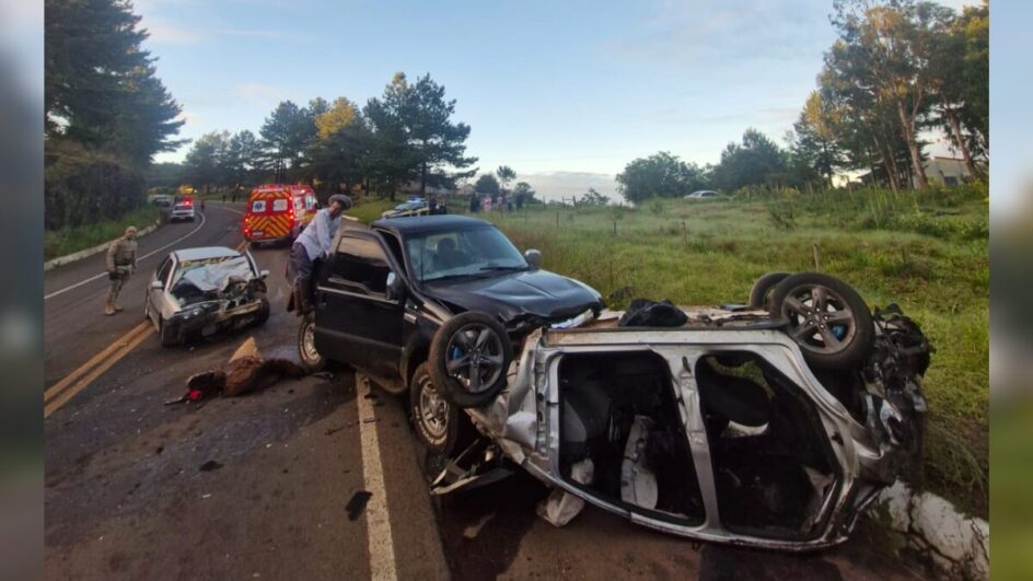 Acidente aconteceu na BR-282 (Foto: CBMSC, Divulgação)