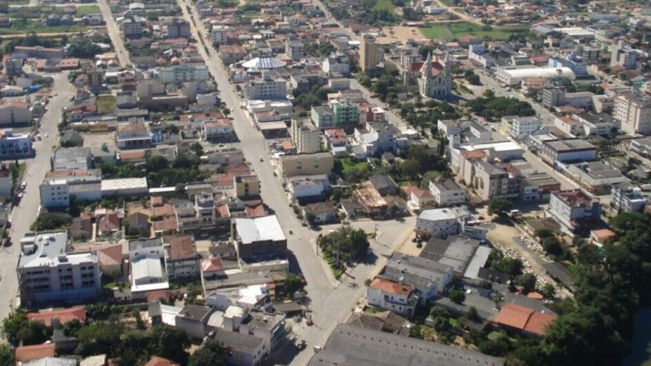 Vista aérea do município de Braço do Norte, no Sul de Santa Catarina.