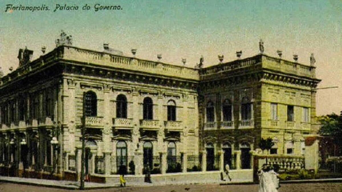 Palácio Cruz e Souza.
