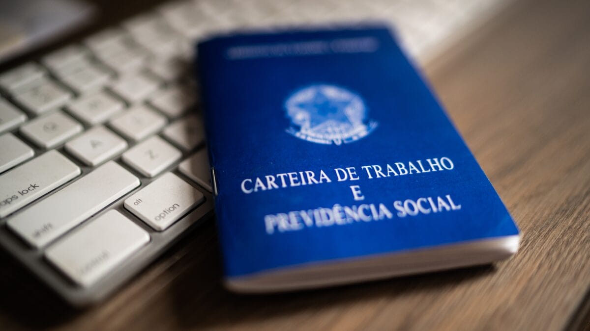 SC mantém menor taxa de desemprego do país e lidera índices positivos do mercado de trabalho (Foto: Imagem Ilustrativa, Canva, Reprodução)