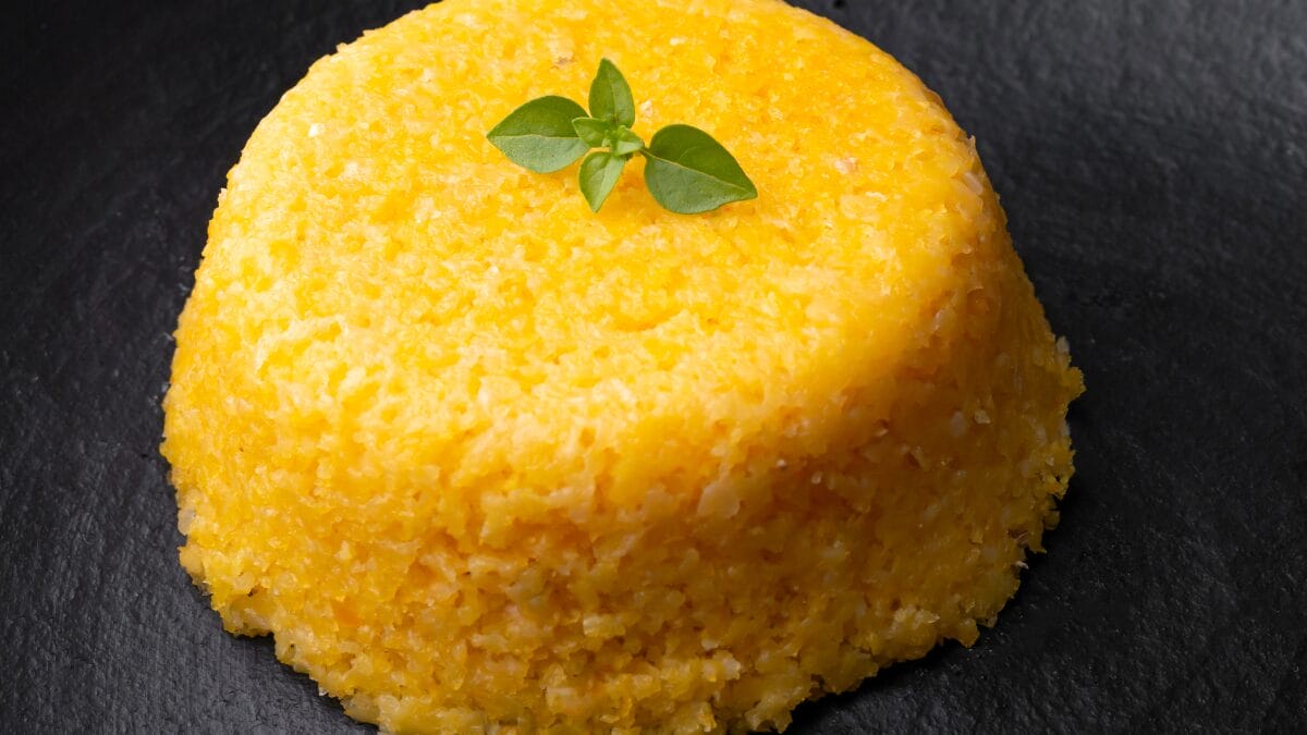 Cuscuz de prato fofinho: o sabor que vai transformar seu café da manhã