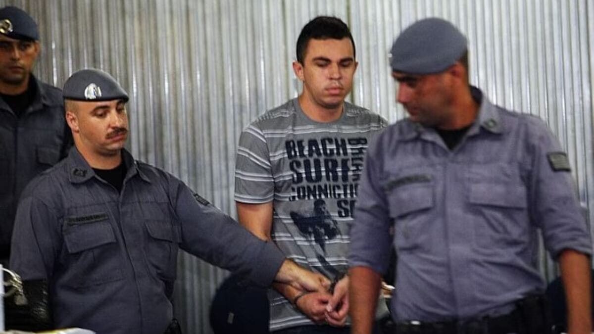 O nome de Eloá Cristina Pimentel voltou as manchetes 17 anos depois do crime que chocou o Brasil, com o lançamento de um documentário na Netflix. (Foto: Estadão, Reprodução)