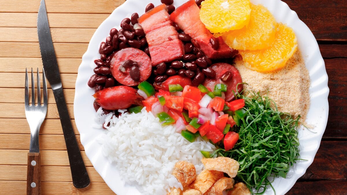 Essa farofa crocante vai roubar a cena no seu próximo churrasco