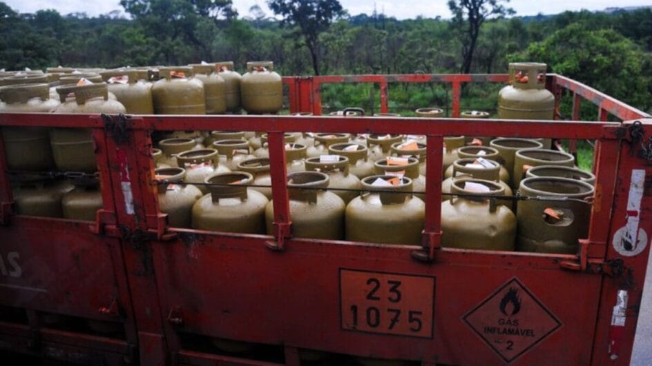 Entenda quando começa Gás do Povo em SC, que terá distribuição gratuita (Foto: Marcello Casal jr, Agência Brasi, Reprodução)
