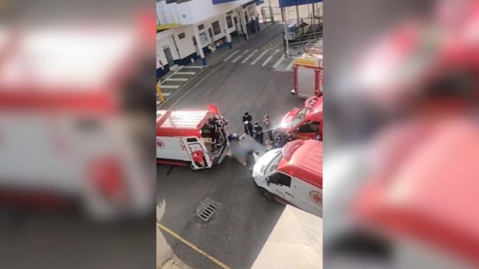 Corpo de Bombeiros atendendo ocorrência de intoxicação em um frigorífico em Rio do Sul
