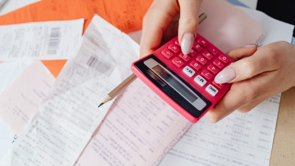 Dono de rede de supermercados é condenado por fraude fiscal milionária em Florianópolis (Foto: Imagem Ilustrativa, Canva, Reprodução)