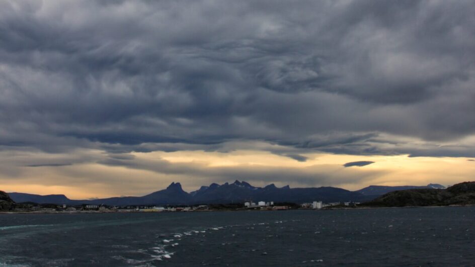 os primeiros sinais de um ciclone