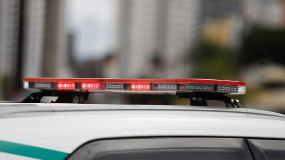 Mãe salva filho de tiro disparado pelo próprio pai dentro de casa em SC (Foto: Alan pedro, NSC, Reprodução)