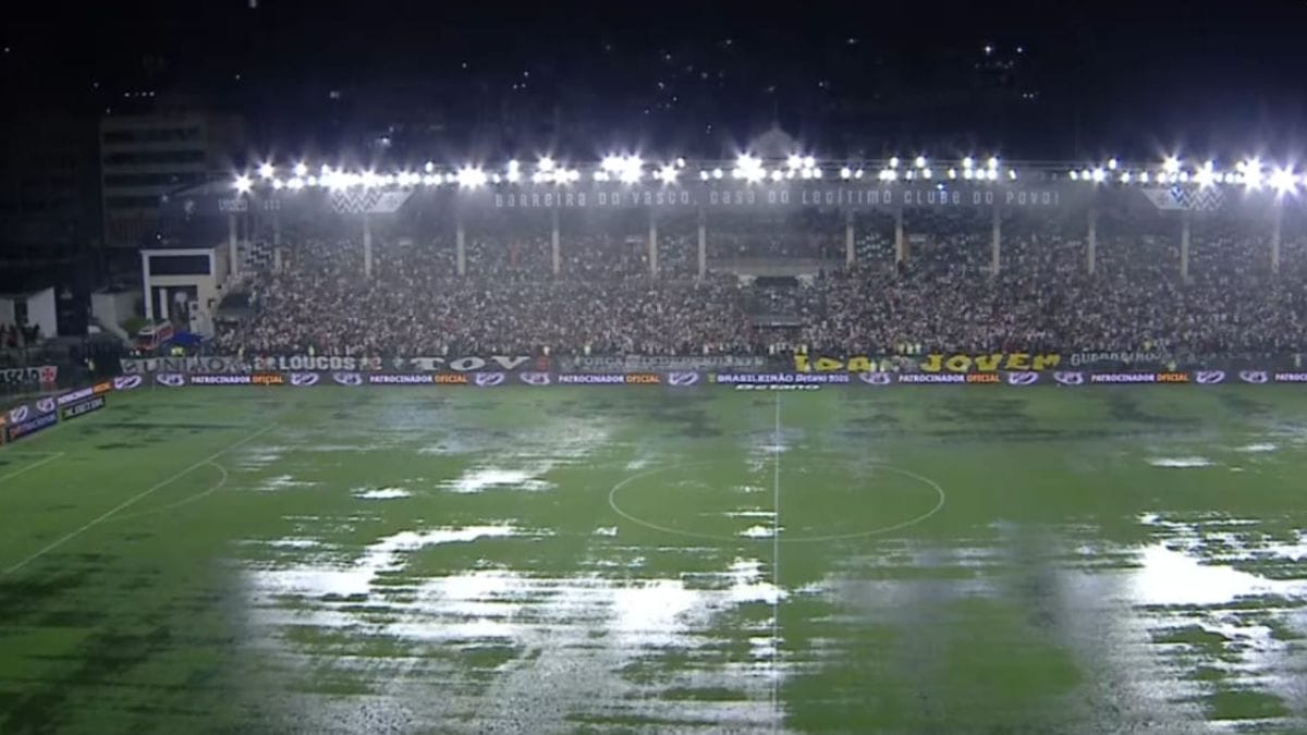 Temporal em São Januário paralisa Vasco x Internacional por 1h30 (Foto: reprodução Amazon Prime)