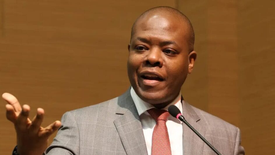 Na foto, Silvio Almeida, ex-ministro de Lula acusado de importunação sexual e assédio.