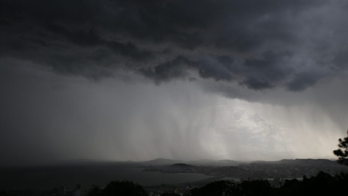 temporal chuva tempestade tempo previsão
