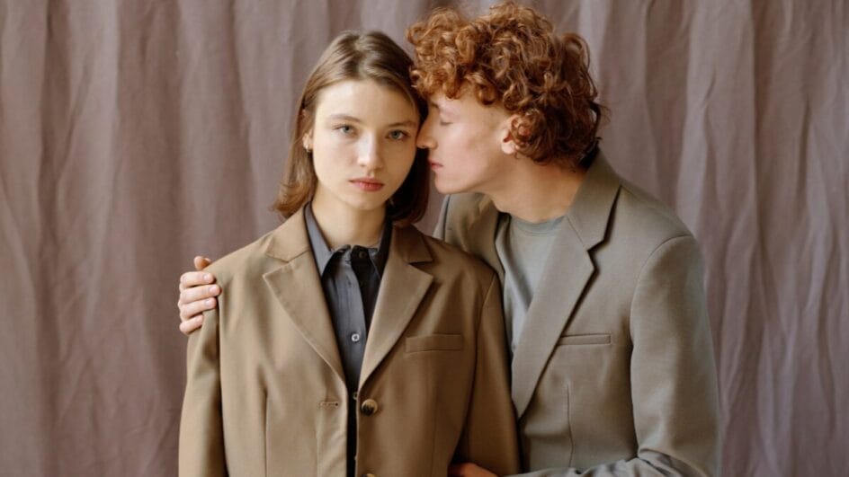 toque físico manipulação