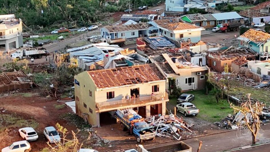 Tornado foi registrado na sexta-feira (7)(Foto: Valdelino Pontes, Secom PR)