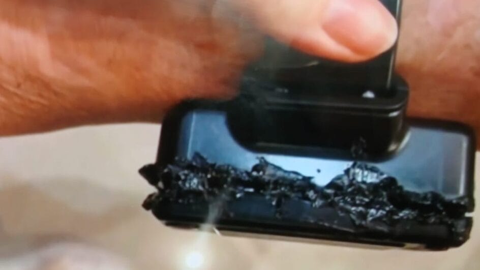 Tornozeleira violada de Bolsonaro