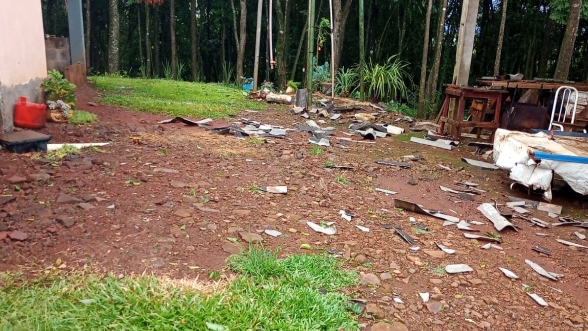 Chuvas causam estragos no Oeste de SC